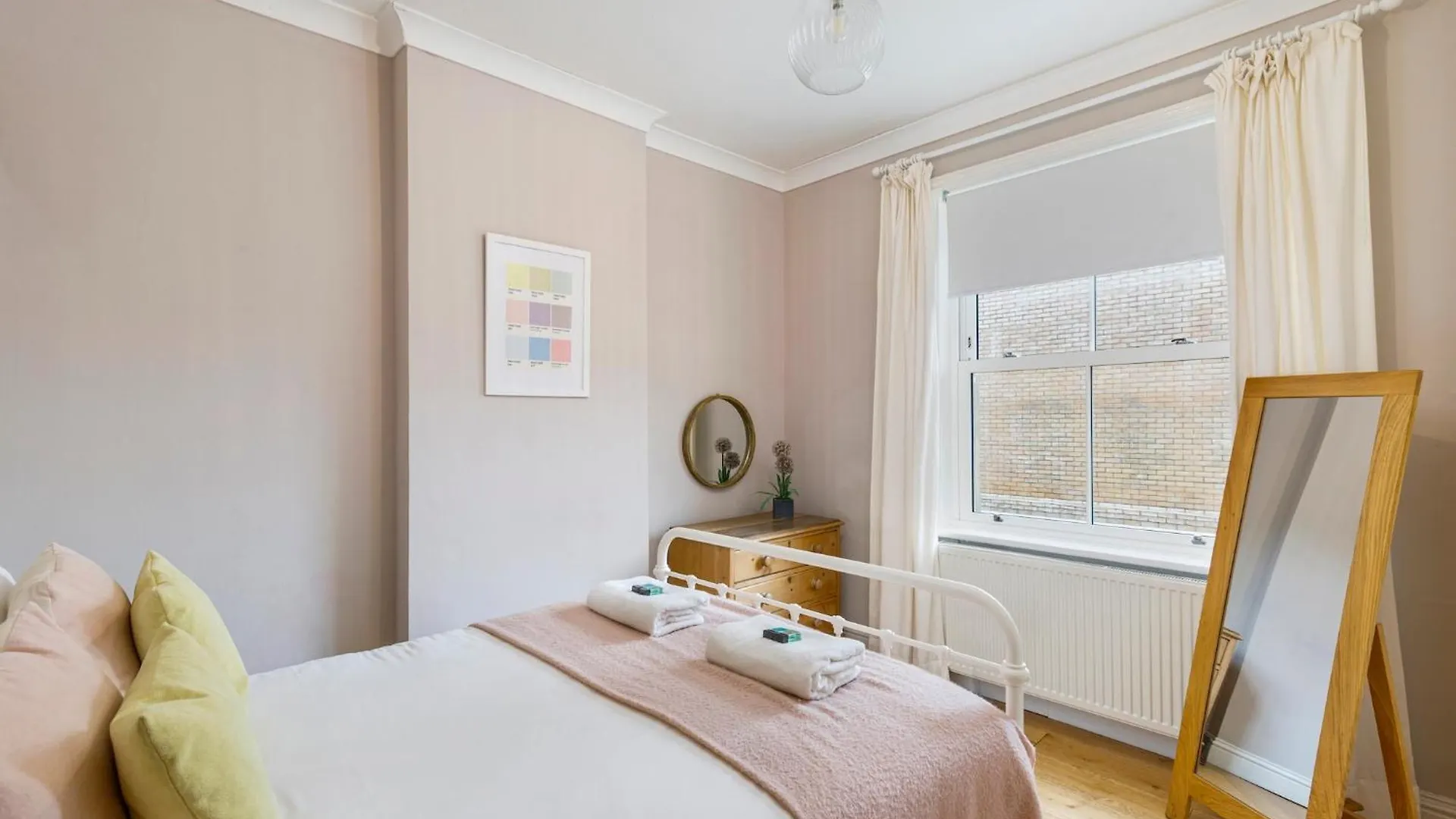 Apartament Cambridge Grove- Cosy Two Bed Mews - With Parking Okręg wyborczy Hove Wielka Brytania